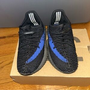 adidas Yeezy Boost 350 V2
Dazzling Blue (Infants)